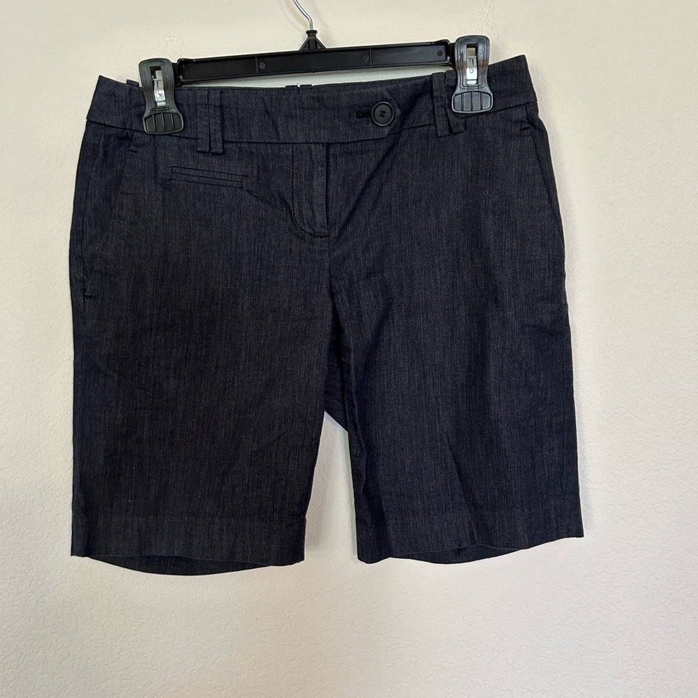 Ann Taylor Loft Women's Blue Dress
Shorts Bermuda Style Size 0